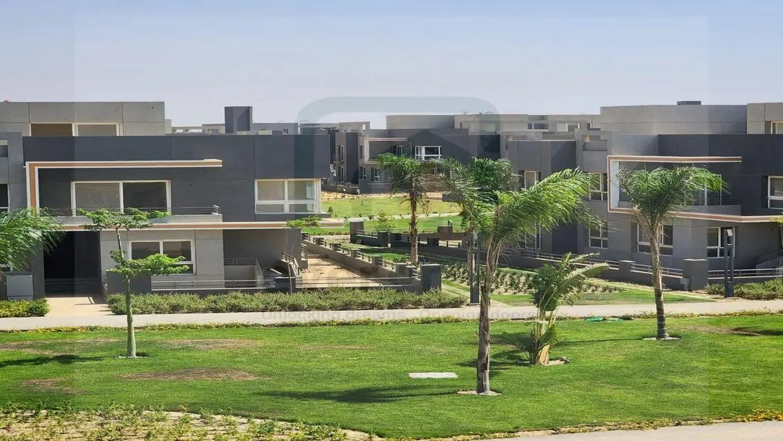 Luxury 3-Bedroom Villa with Stunning Lake Views