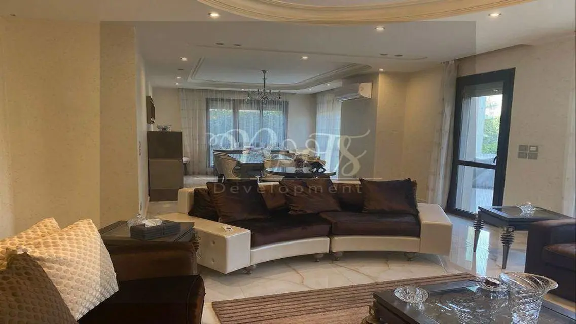 Spacious 3-Bedroom Apartment for Sale with a Beautiful Balcony