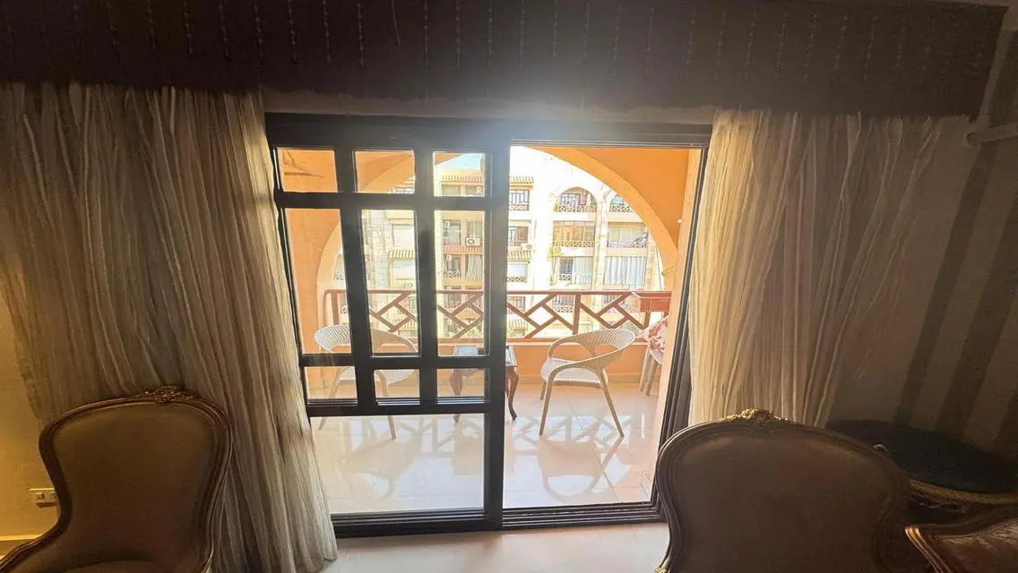 شقة مميزة بفيو رائع 90 متر