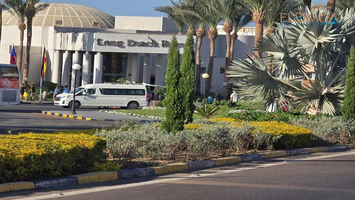 فيلا فاخرة مع مسبح خاص وحديقة في منطقة مطلة