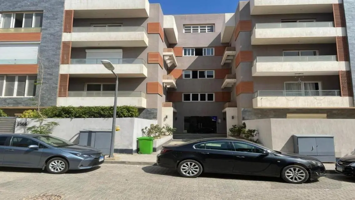 Luxurious Apartment with Stunning View in Prime Location