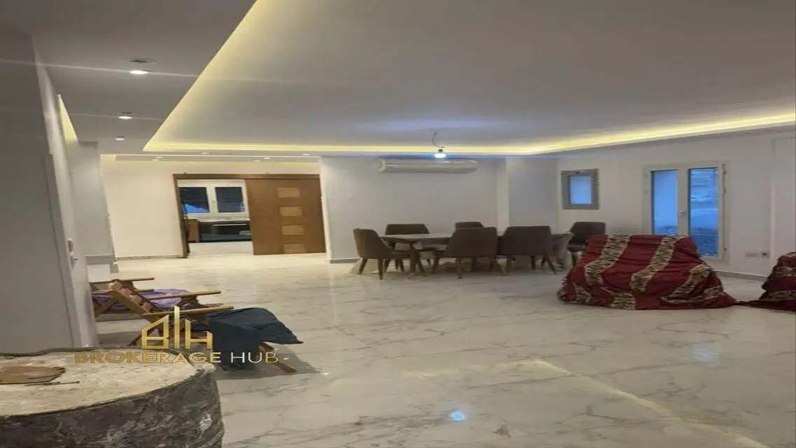 شقة مفروشة للإيجار في هايد بارك