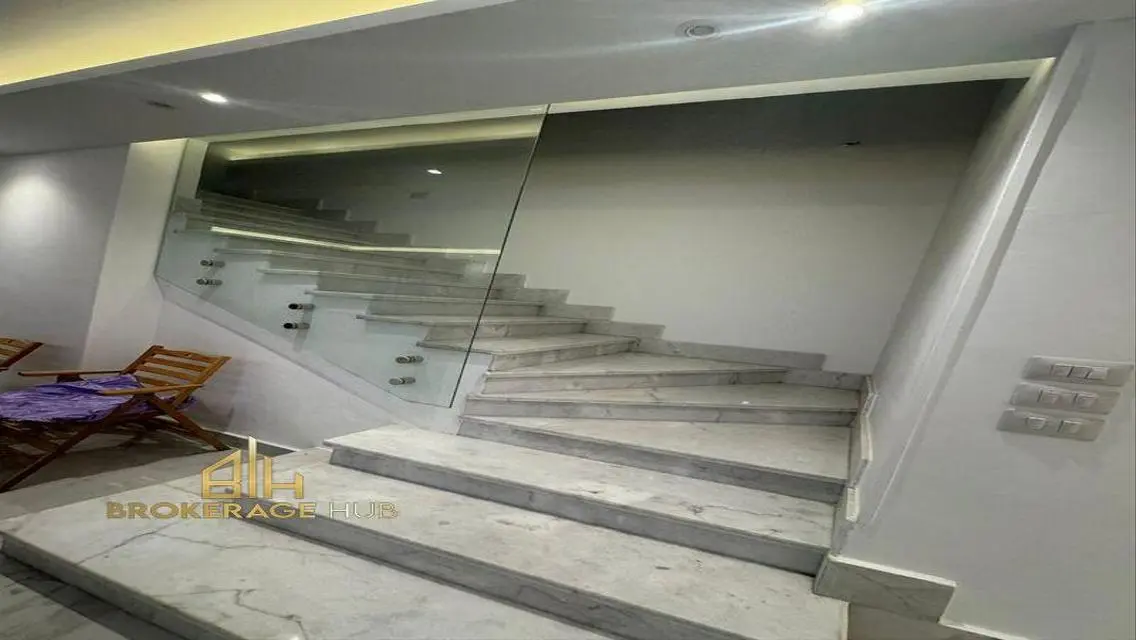 شقة مفروشة للإيجار في هايد بارك