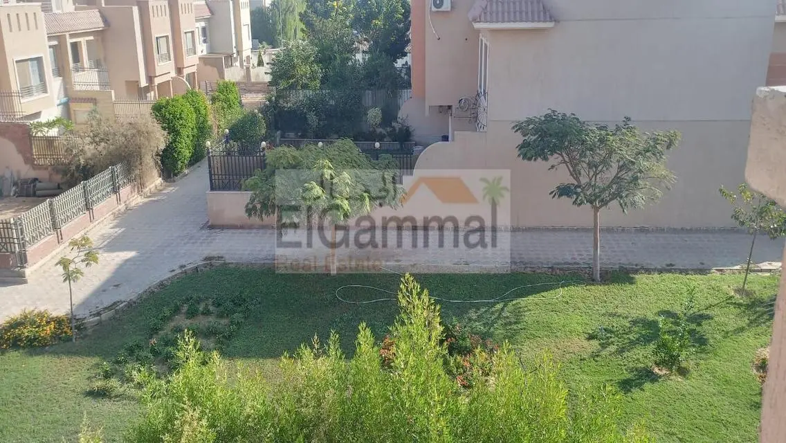 فيلا فاخرة مع حديقة خاصة ووسائل راحة متميزة