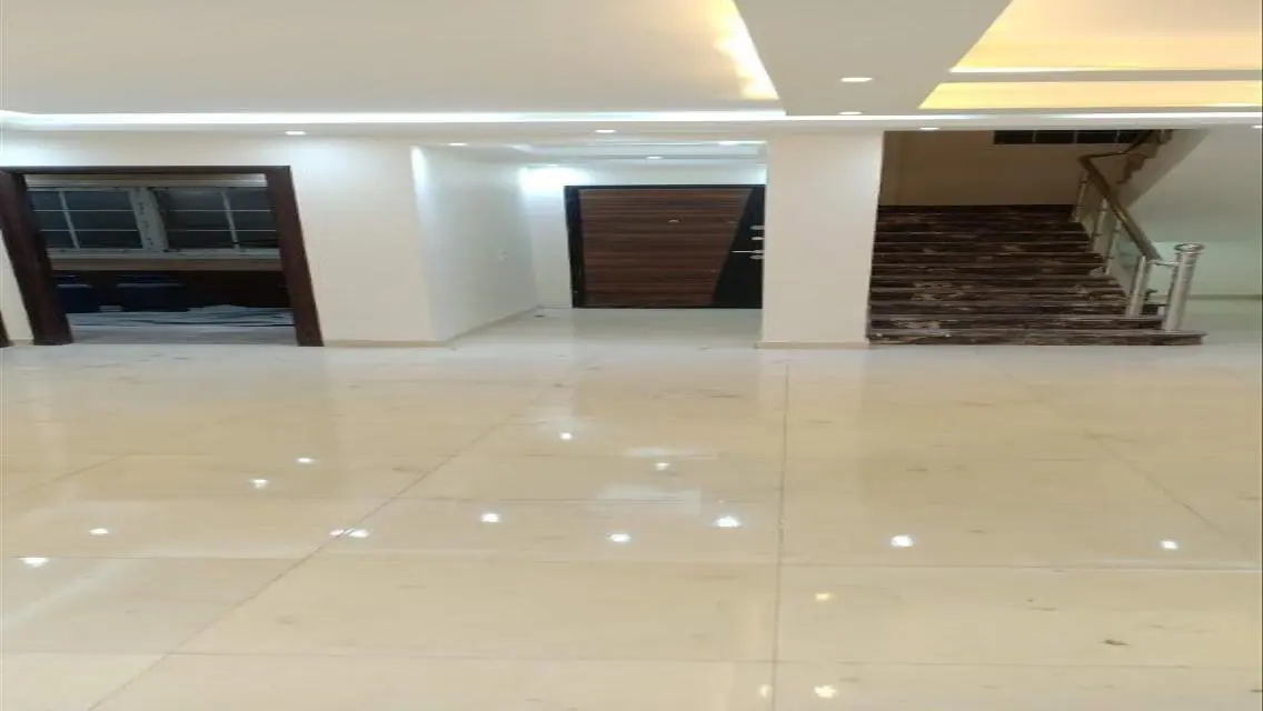 فيلا فاخرة مع حديقة ومسبح خاص