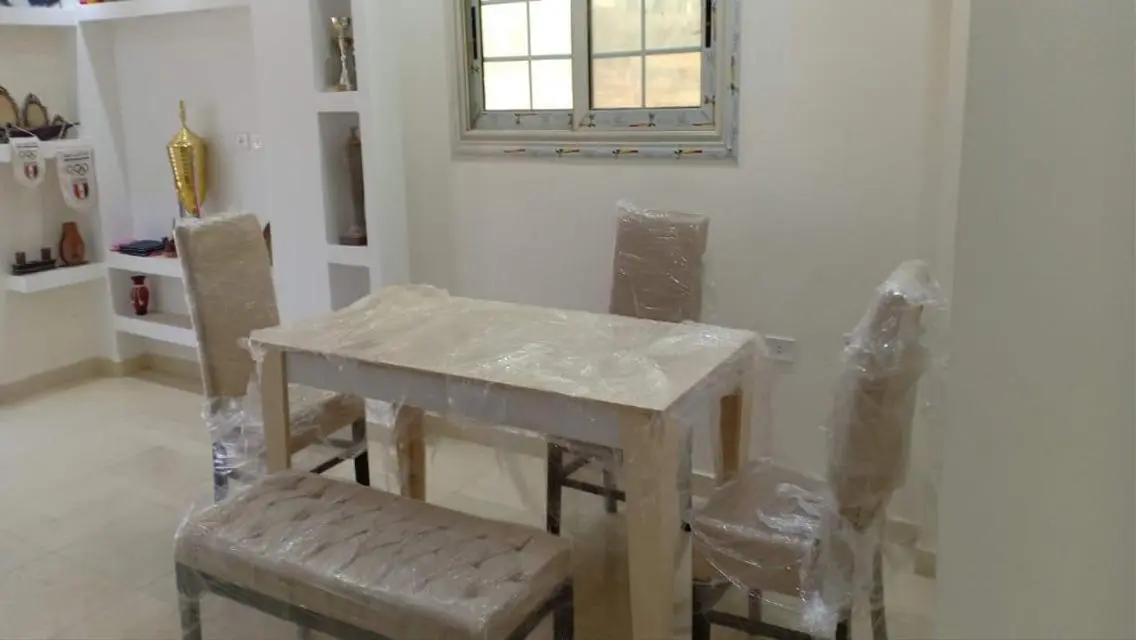 فيلا فاخرة مع حديقة ومسبح خاص