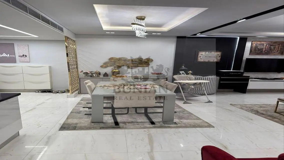 Luxurious Apartment in Dusit Thani