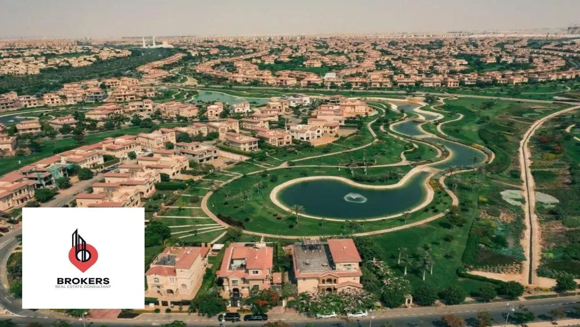 شقة فاخرة بمساحة واسعة للبيع