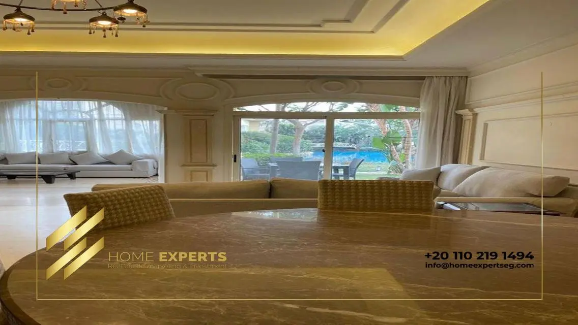 Luxury Apartment with Lake View