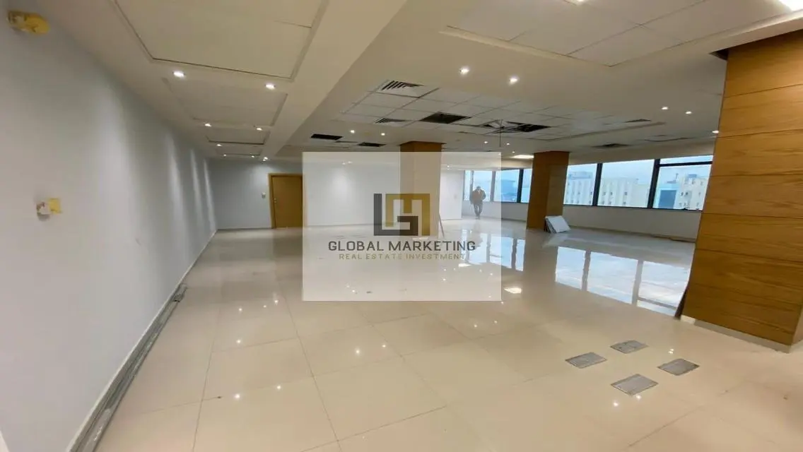 Modern Office for Rent - 350 Square Meters in Prime Location