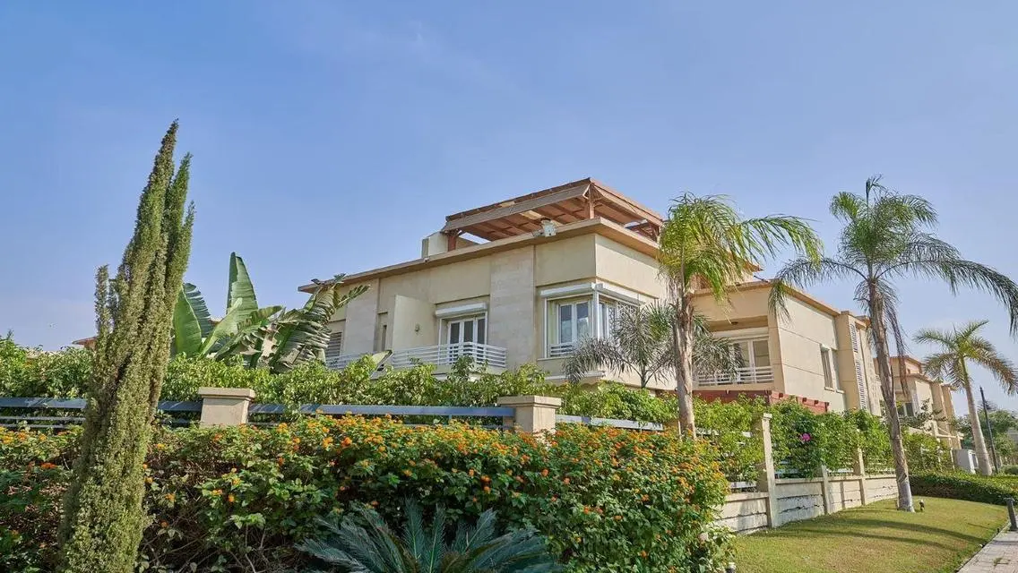 Luxury Villa for Sale with Private Garden and Shared Pool