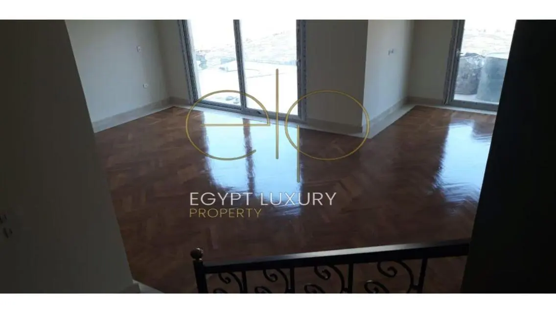فيلّا راقية مع حديقة ومسبح مشترك