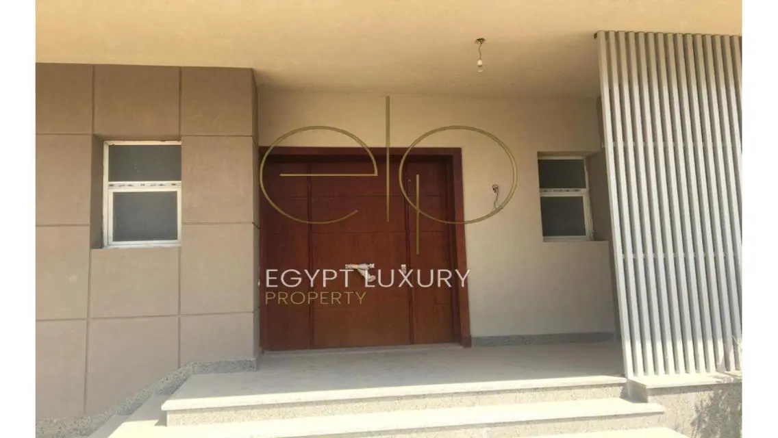 فيلّا راقية مع حديقة ومسبح مشترك