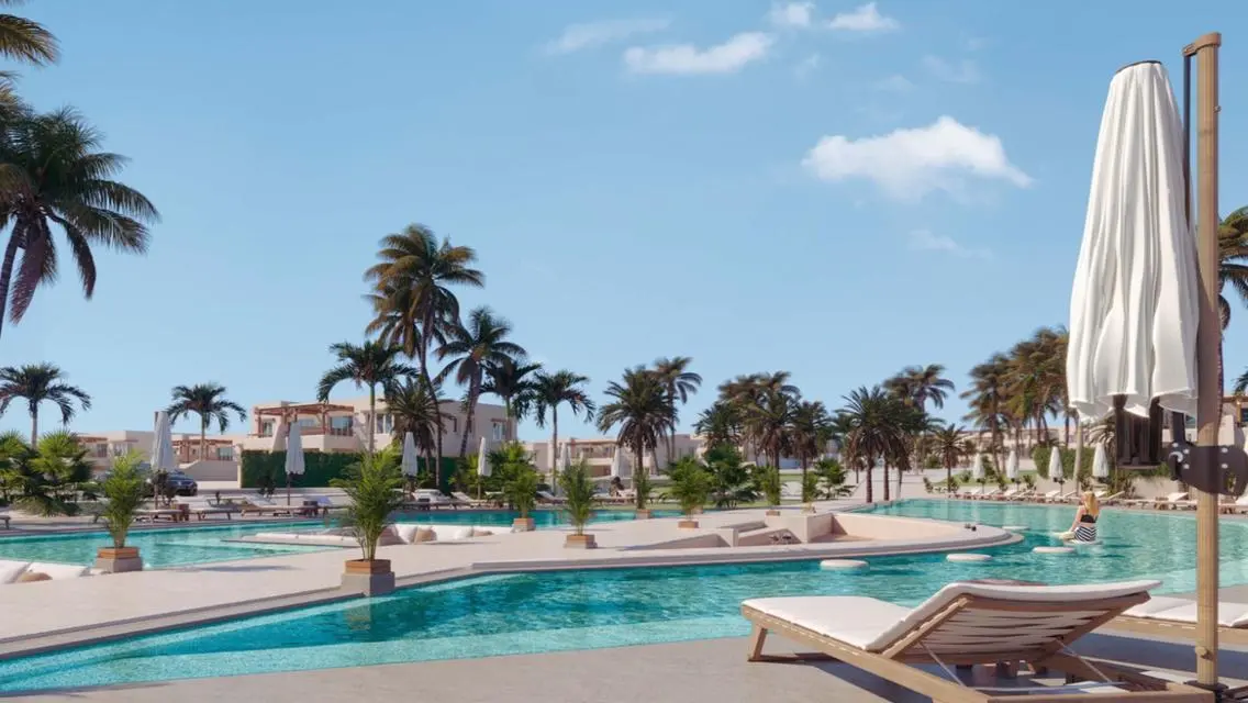 Luxury Apartment in Hacienda Blue with Exceptional Features