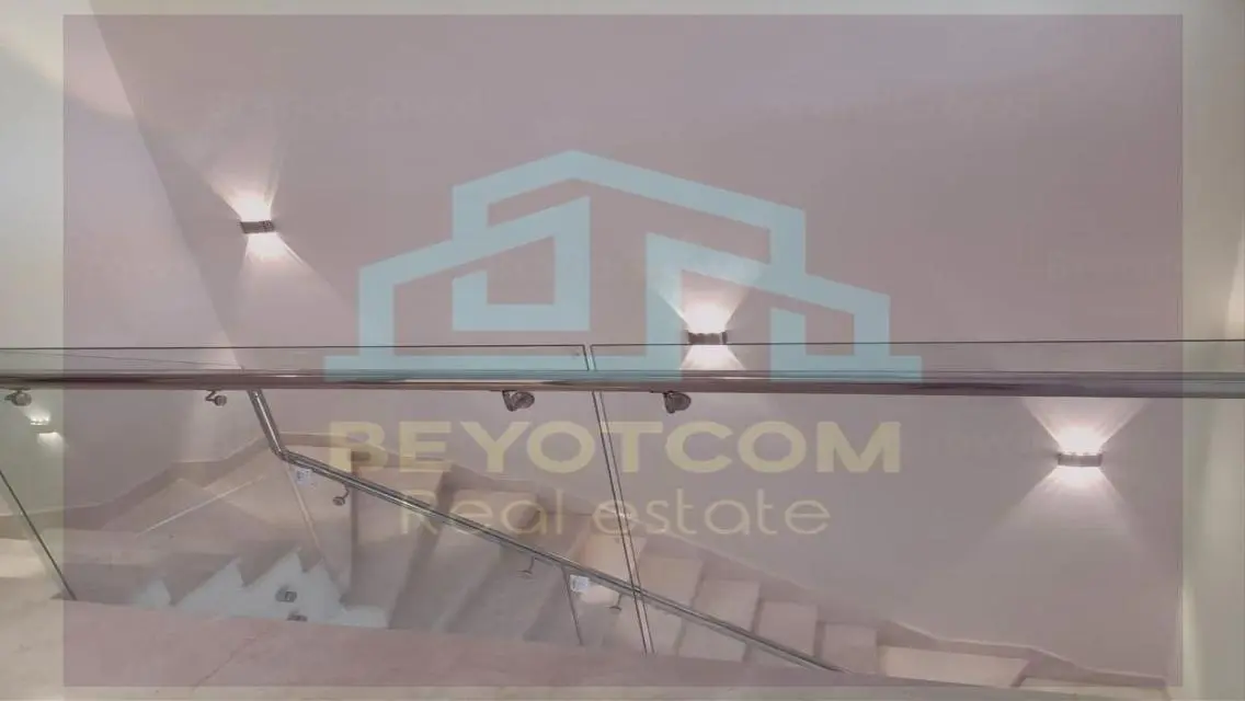 Luxury Apartment for Sale at 80000 EGP - Stunning Lake View