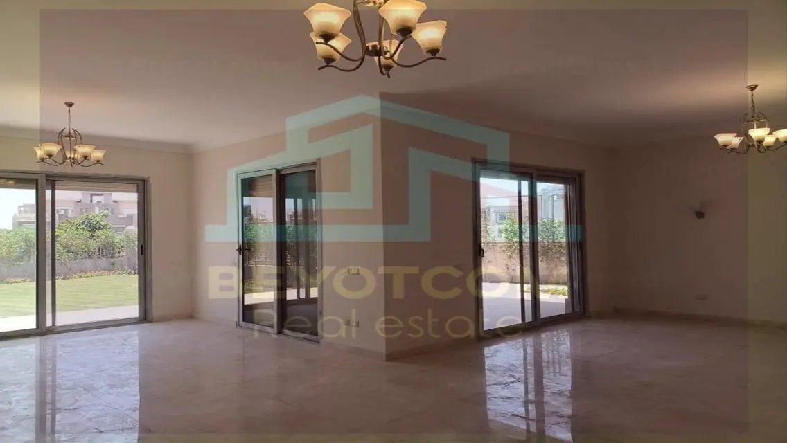 Luxury Apartment for Sale at 80000 EGP - Stunning Lake View