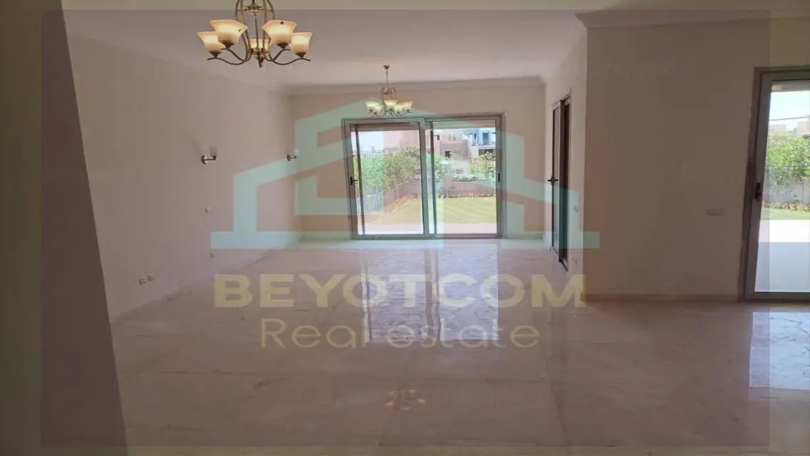 Luxury Apartment for Sale at 80000 EGP - Stunning Lake View