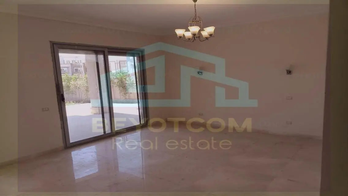 Luxury Apartment for Sale at 80000 EGP - Stunning Lake View