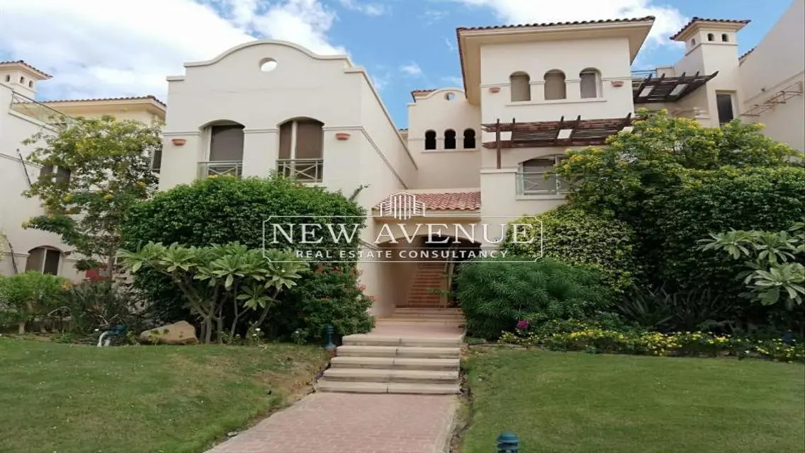 Luxurious 5-Bedroom Apartment with Stunning View in City Center