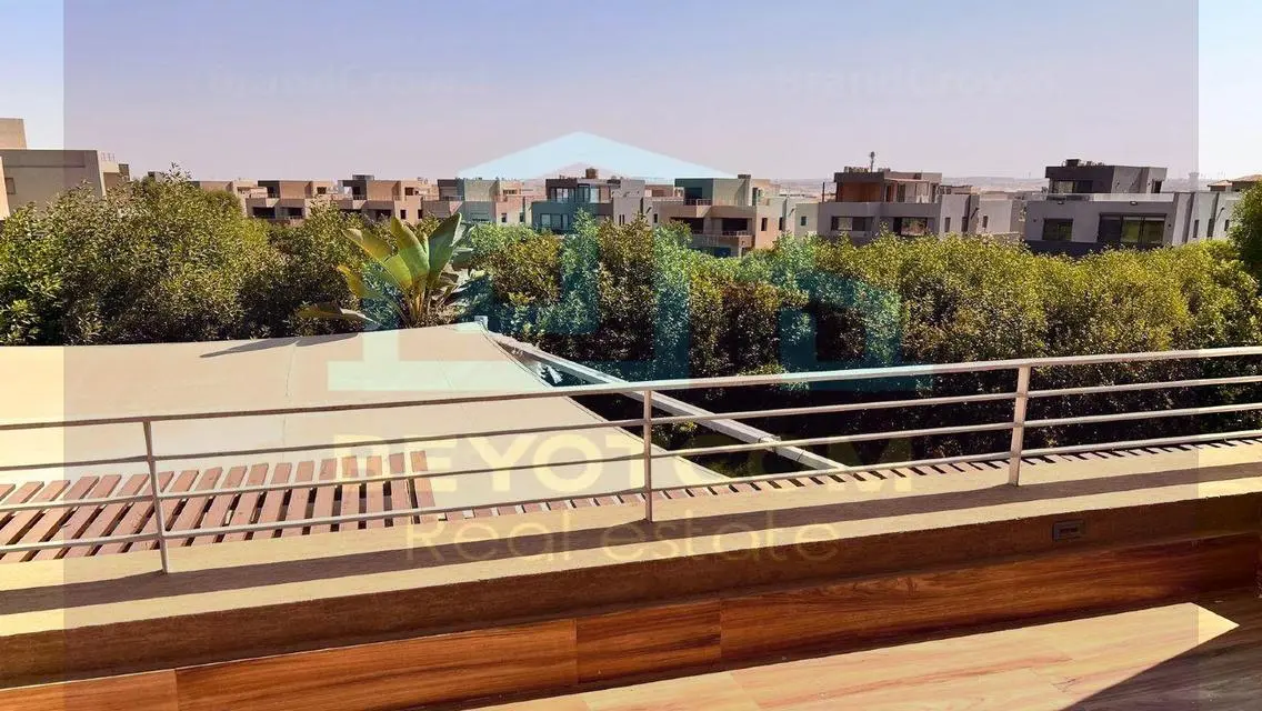 فيلا فاخرة للإيجار مع مسبح وحديقة خاصة