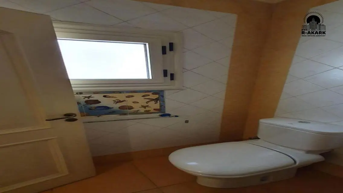 Luxurious Property with 4 Bedrooms and 3 Bathrooms - 300 sqm