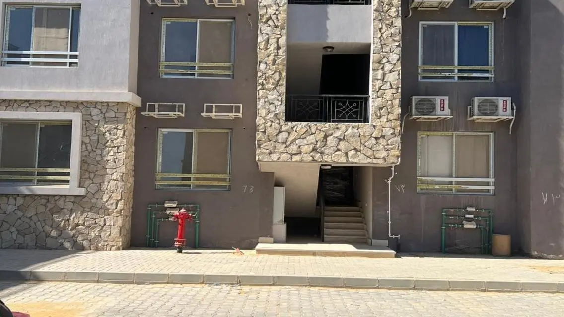 شقة فاخرة مطلة على بحيرات رائعة