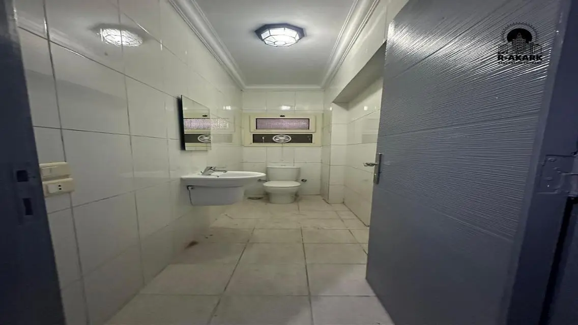 Premium Property with 380 Sq. M in a Strategic Location