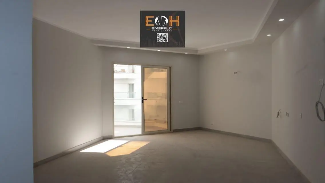 Luxury Apartment for Sale with Full Amenities