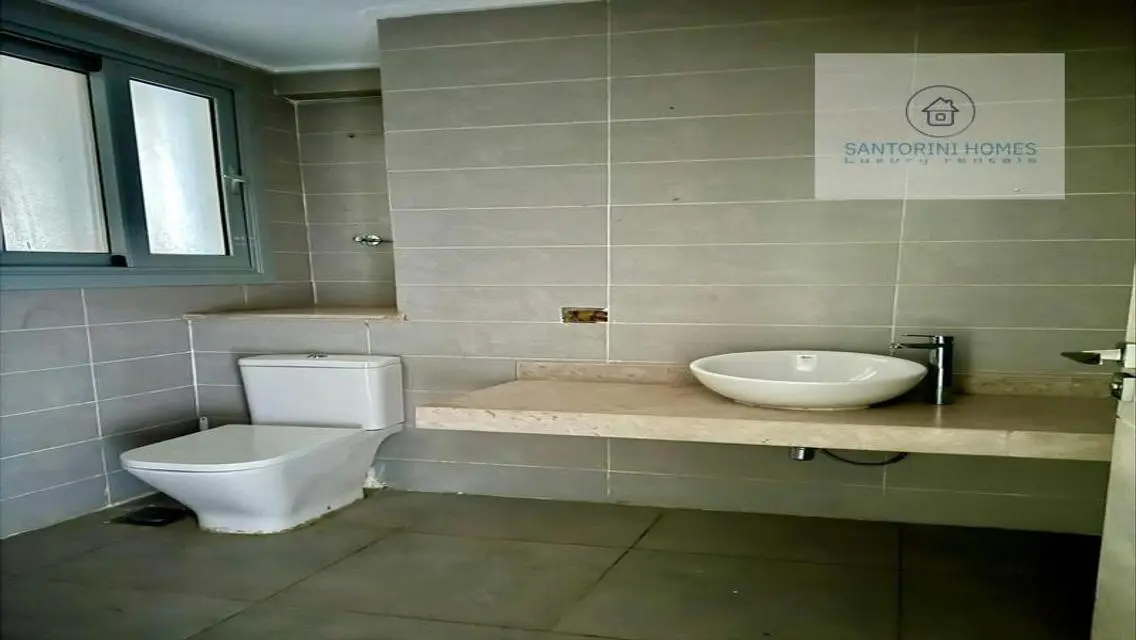 Luxury Apartment for Rent in Santorini