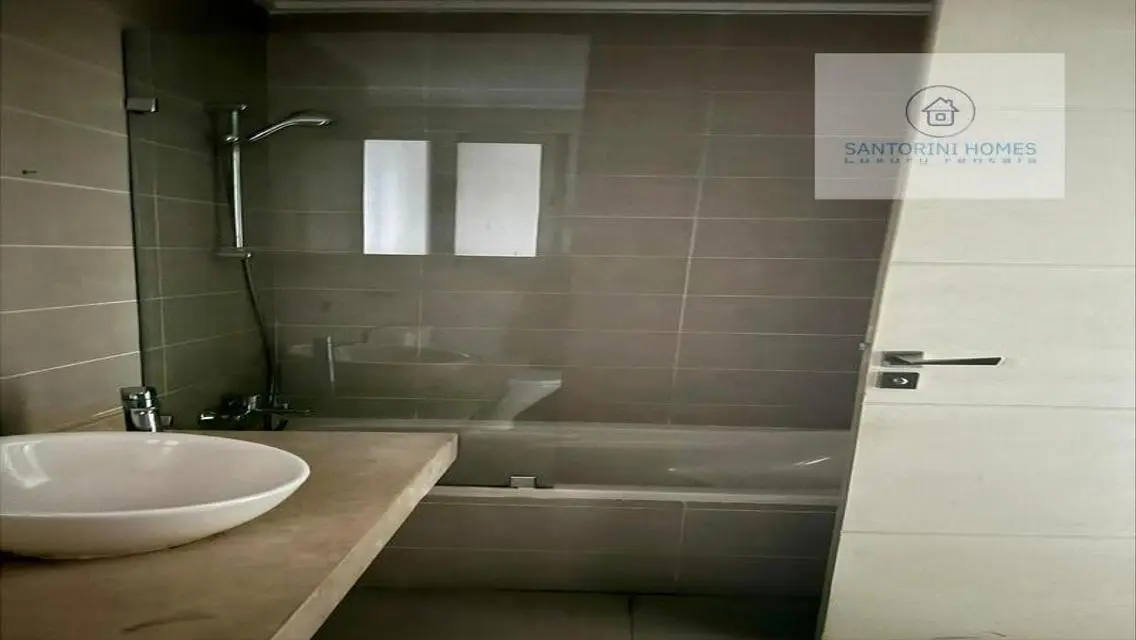 Luxury Apartment for Rent in Santorini