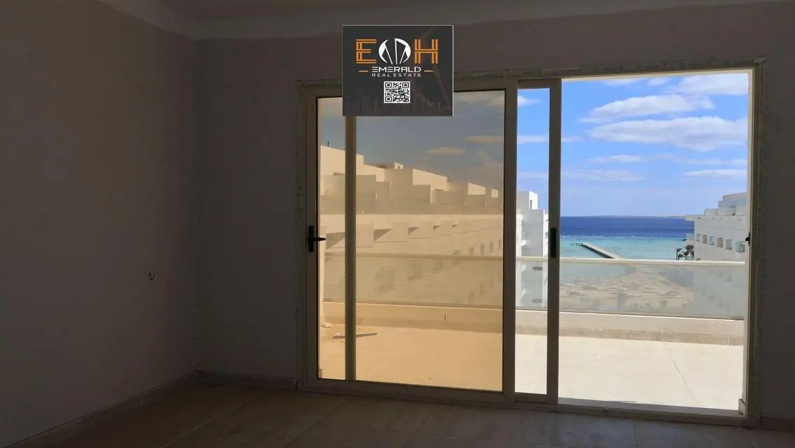 Luxury Apartment with Spacious Area and Stunning Views