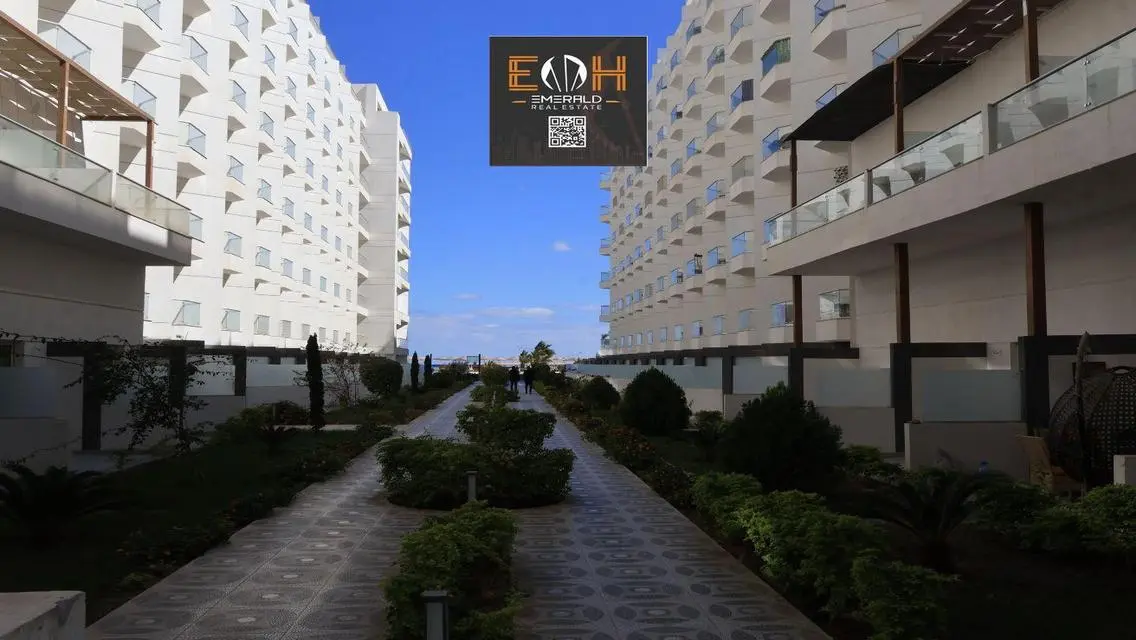 Luxury Apartment with Spacious Area and Stunning Views