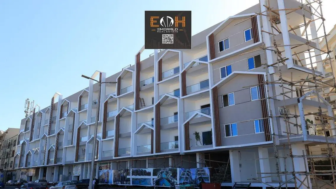 Luxury Apartment with Spacious Area and Stunning Views