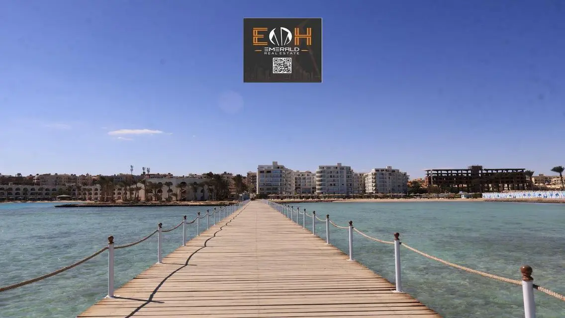 Luxury Apartment with Spacious Layout and Stunning Views