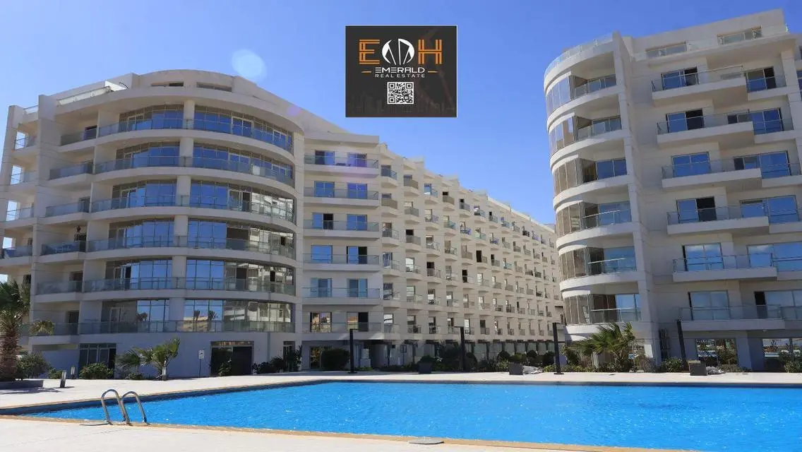 Luxury Apartment with Spacious Layout and Stunning Views