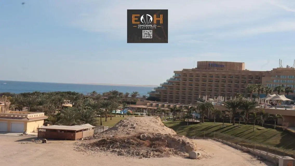 Luxury Apartment for Sale Near Stunning Lakes