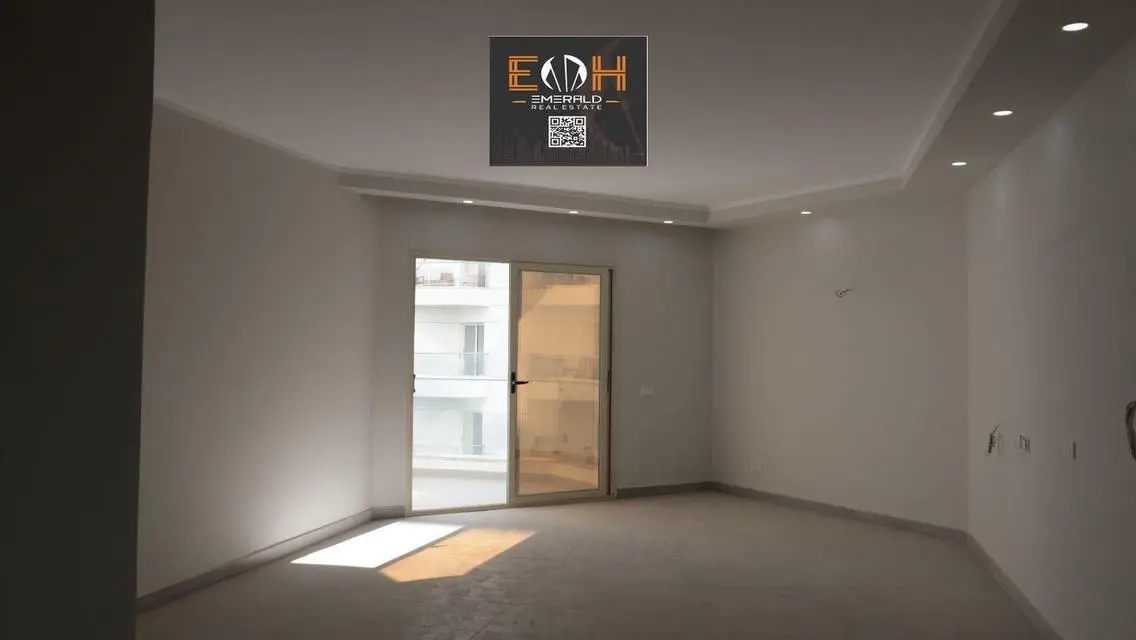Luxury Apartment for Sale Near Stunning Lakes