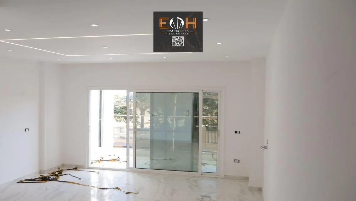 Luxury Apartment for Sale Near Stunning Lakes