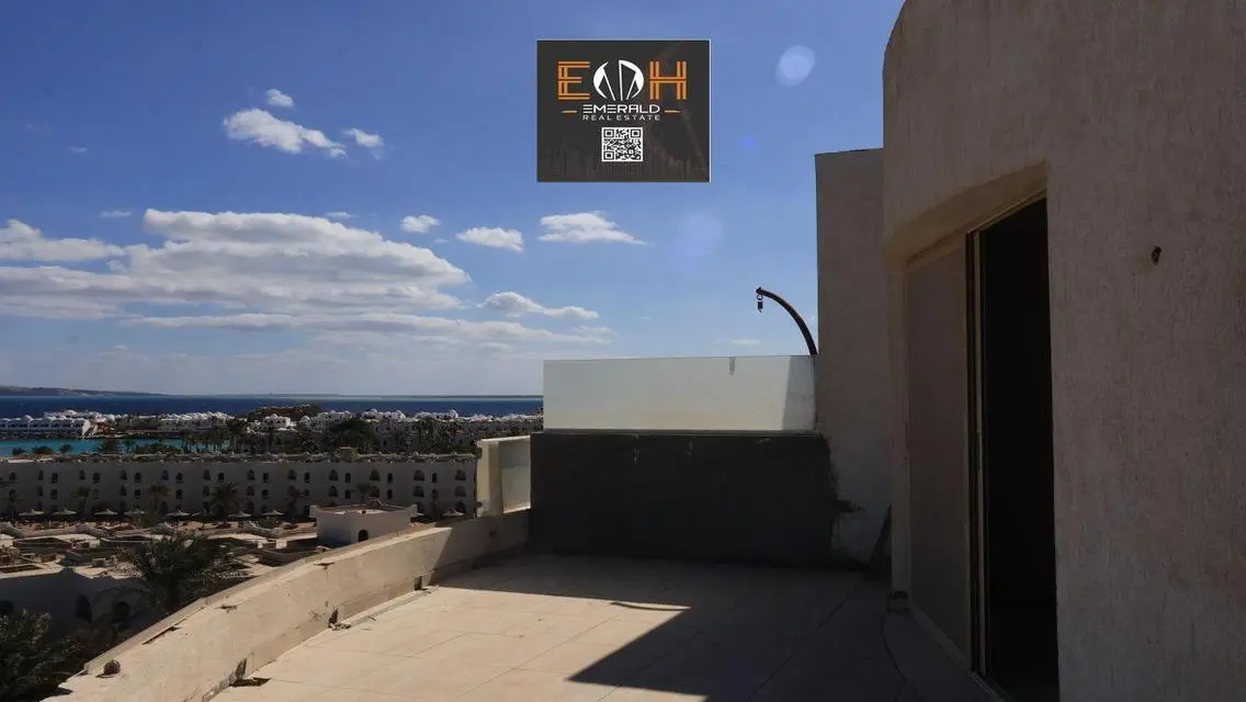 Luxurious Apartment with Spacious Area and Stunning Views
