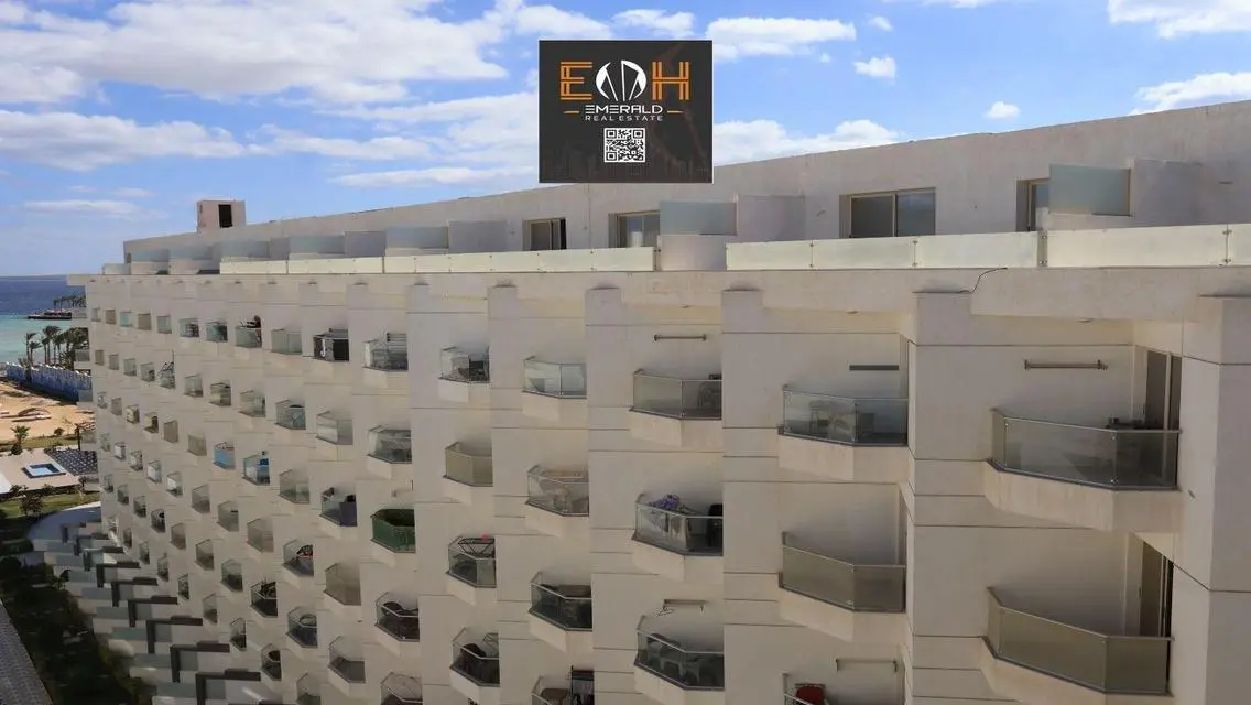 Luxurious Apartment with Spacious Area and Stunning Views