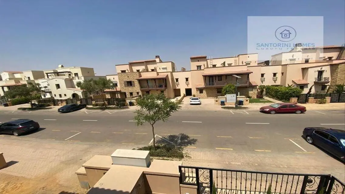 إيجارات فاخرة في سانتوريني
