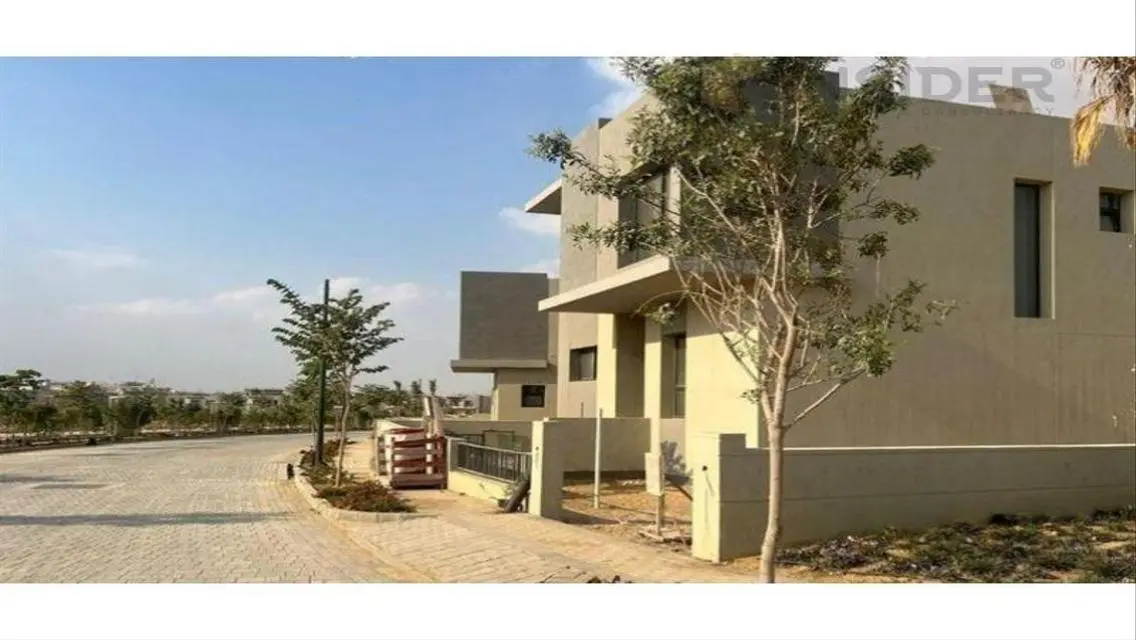 Luxury Apartment in Swanlake Residences