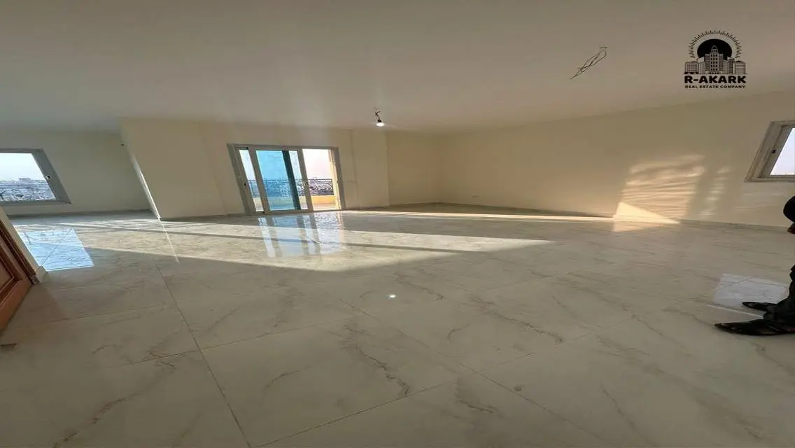 Luxurious Apartment for Sale with Spacious Design