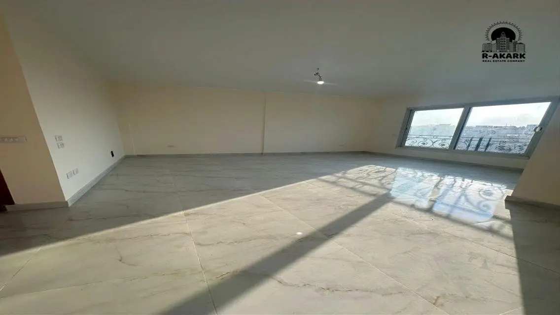 Luxurious Apartment for Sale with Spacious Design