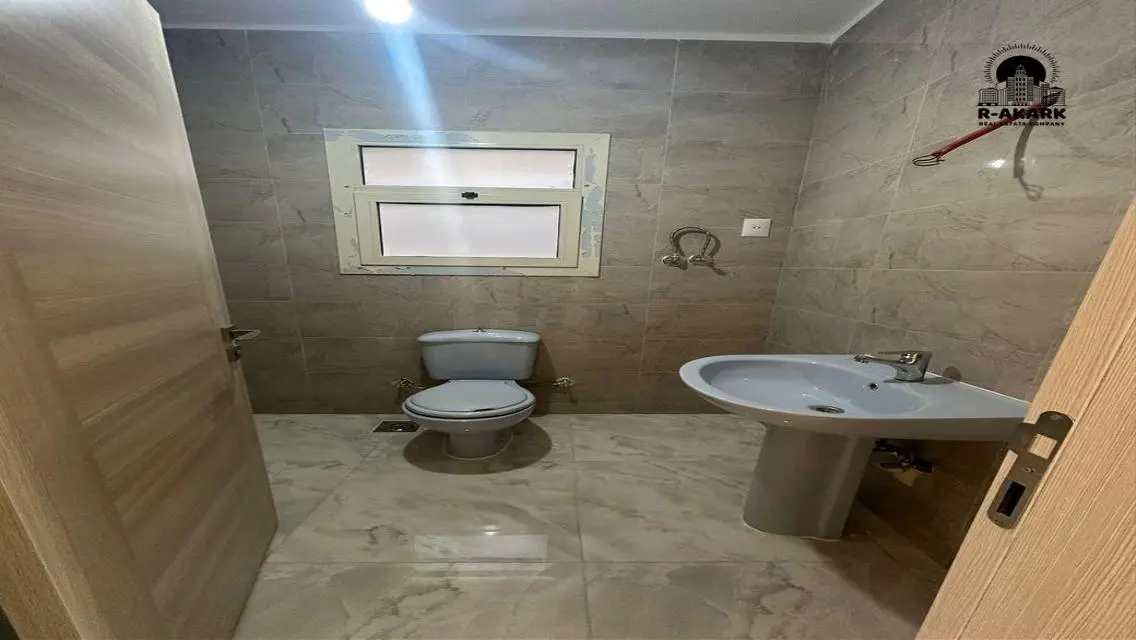 Luxurious Apartment for Sale with Spacious Design