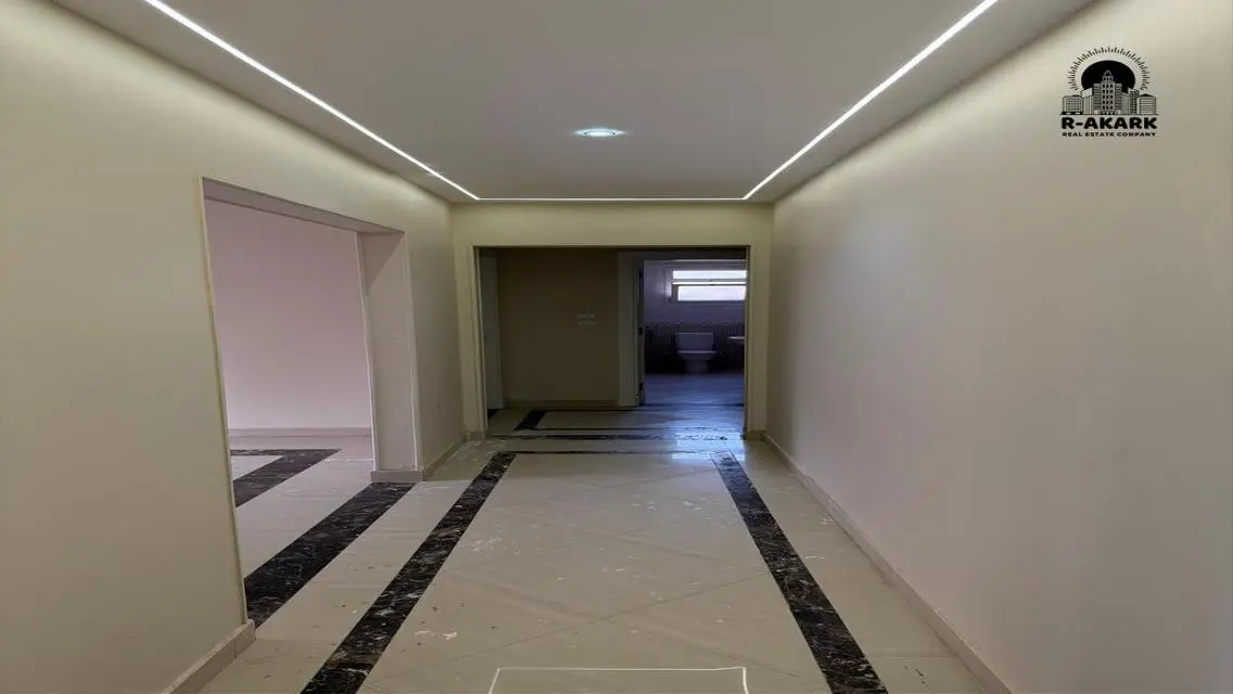 شقة فاخرة بمساحة 340 متر للبيع