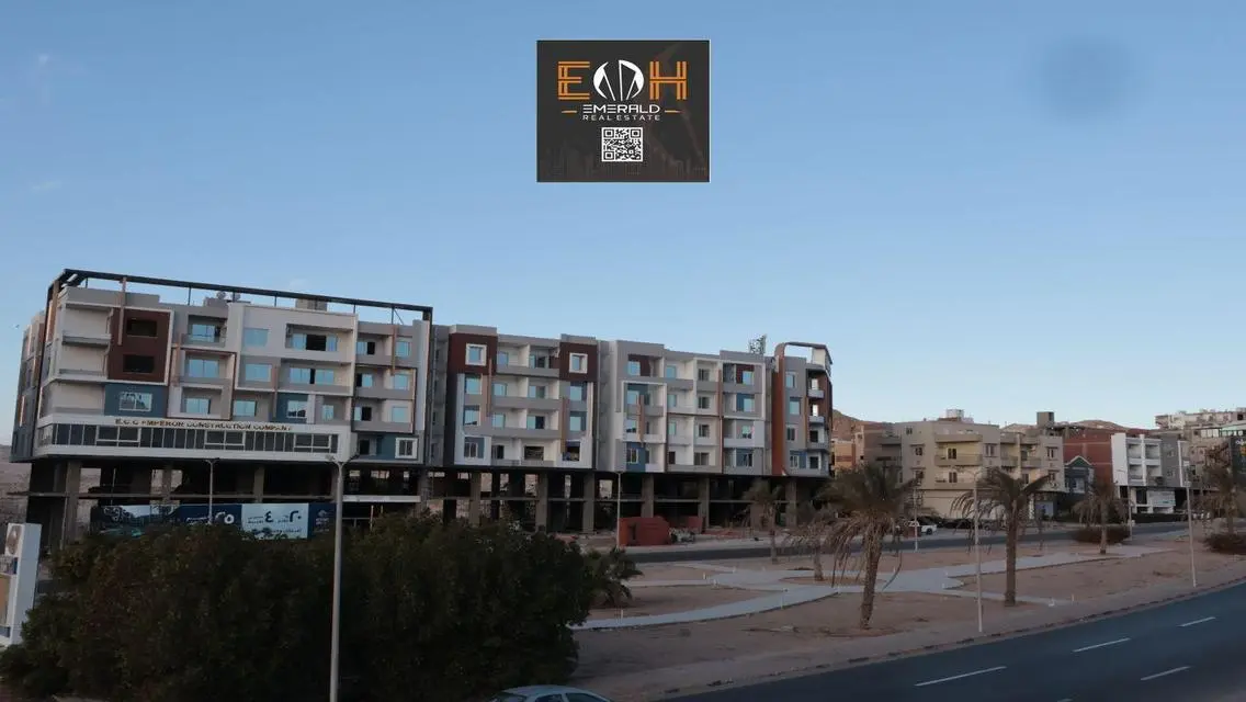 Luxury Apartment with Spacious Design and Premium Amenities