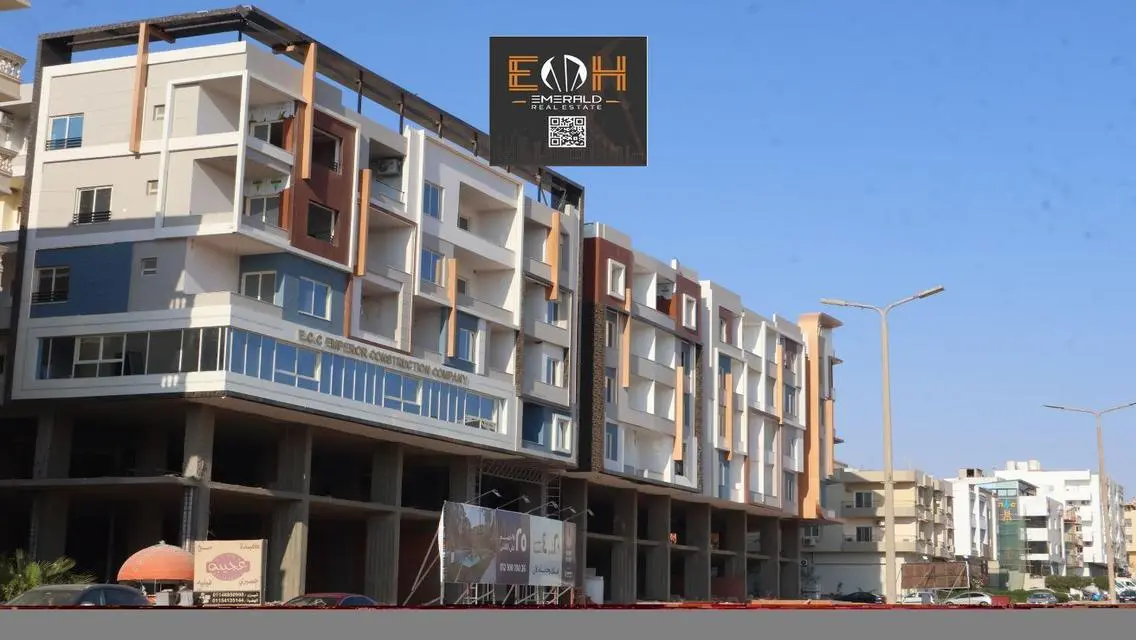 Luxury 4-Bedroom Apartment in the Heart of the City