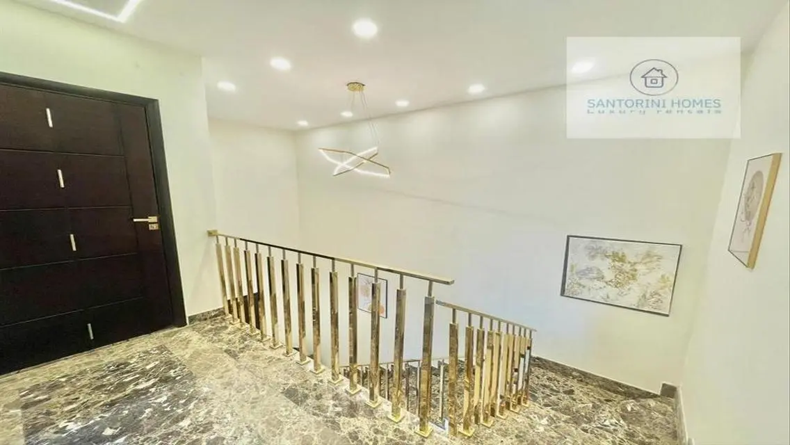 Luxury Apartment for Rent in Santorini - 300 sqm