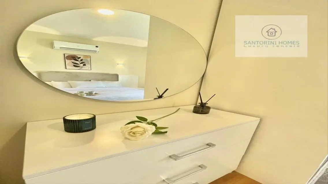Luxury Apartment for Rent in Santorini - 300 sqm
